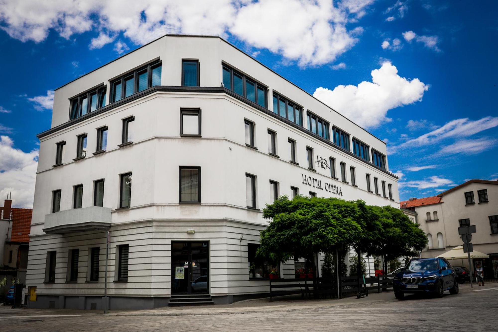 Hotel Opera Tarnowskie Góry Exterior foto